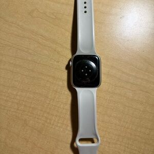 Apple Watch Series 7 45mm starlight GPS+Cellular